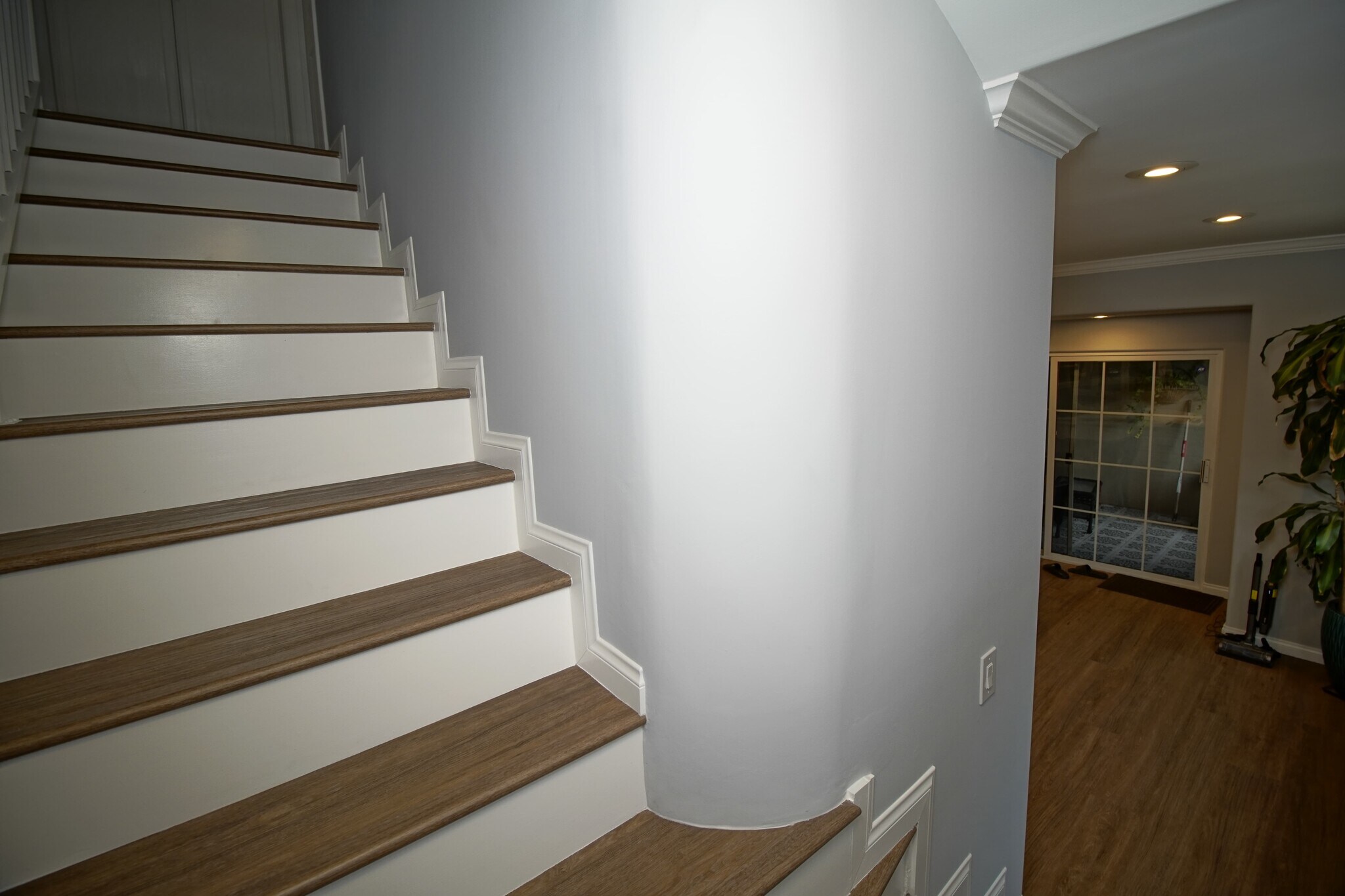 Building Photo - 10929 Landale St