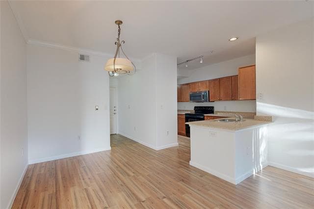 Building Photo - 330 Las Colinas Blvd E