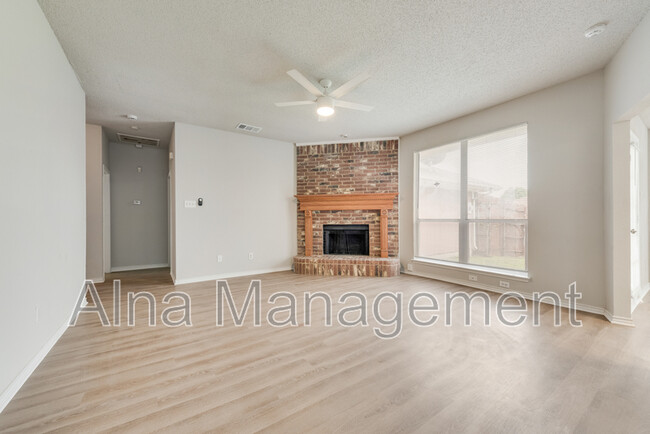 Building Photo - 1443 Chapman Dr