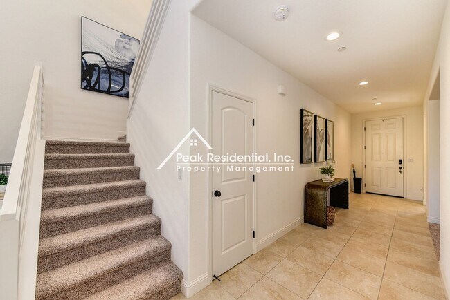 Building Photo - 4 Bedroom, 3 Bath Home in Rancho Cordova