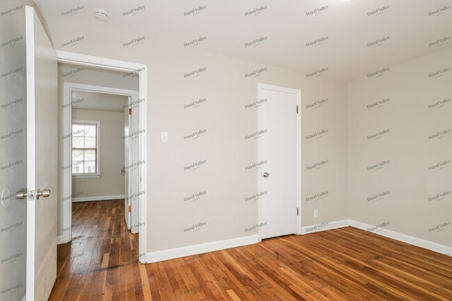 Building Photo - 1213 Addison Dr