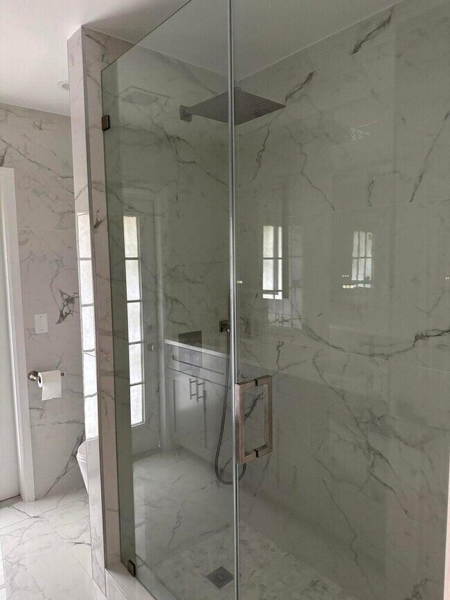 Building Photo - 1925 Shower Tree Way
