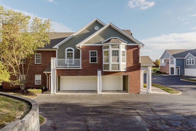 Building Photo - Wonderful 2 bedroom 2 bath Condo End Unit ...