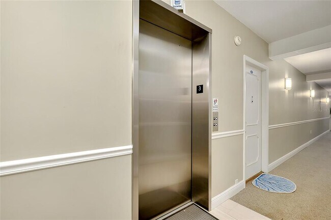 Building Photo - 3806 Gulf of Mexico Dr