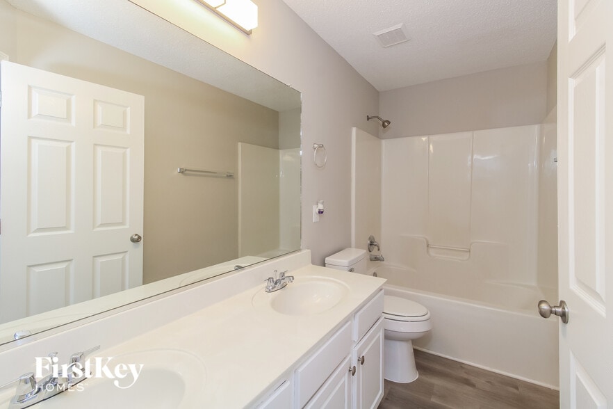 Building Photo - 2123 Liberty Valley Rd