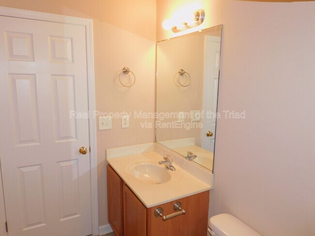 Building Photo - 5402 Carriage Woods Dr