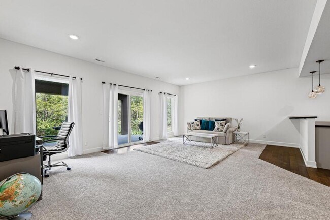 Building Photo - 5709 Bower Ln