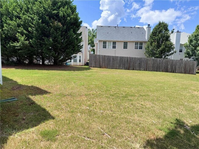 Building Photo - 455 Hulan Way