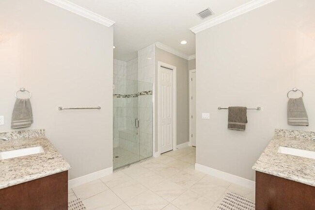 Building Photo - 9051 SW Pepoli Way