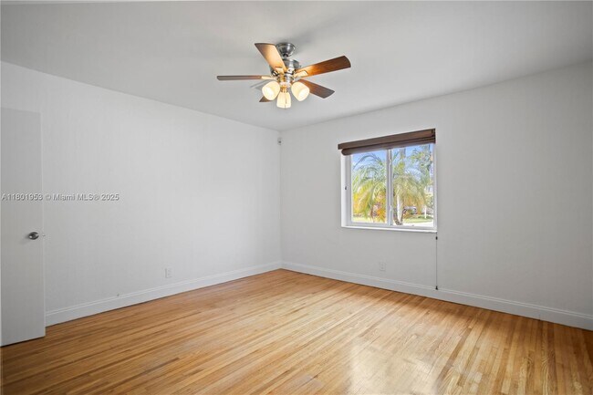 Building Photo - 2530 Fillmore St