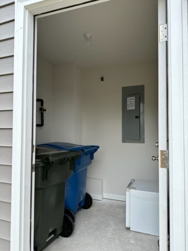 Building Photo - 208 Gum Swamp Trl