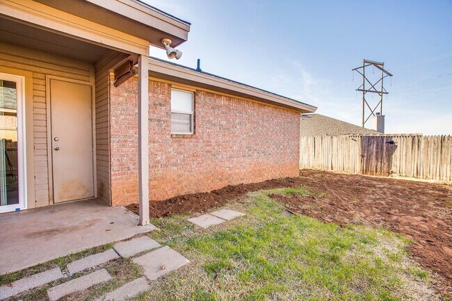 Building Photo - 2514 108th Dr