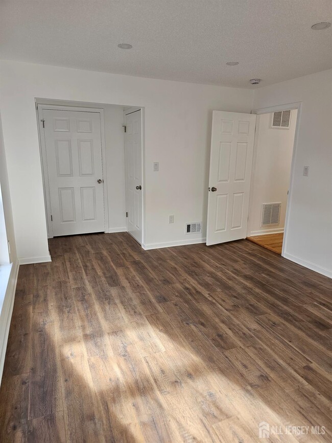 Building Photo - 21 Brighton Way