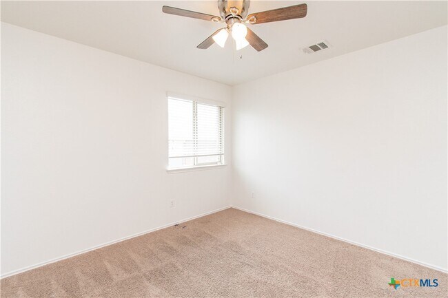 Building Photo - 7003 Osbaldo Dr