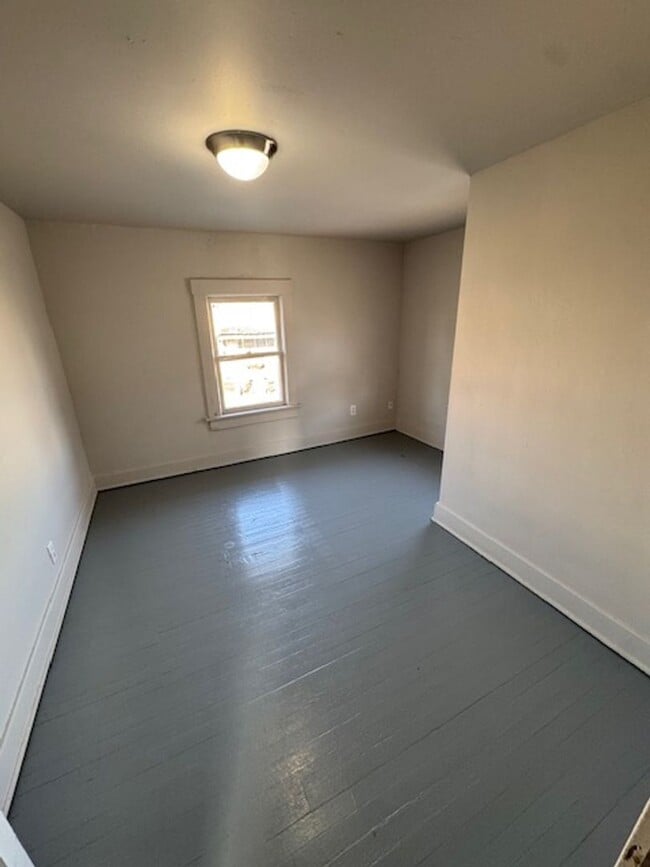 Building Photo - 4021 Lafayette St