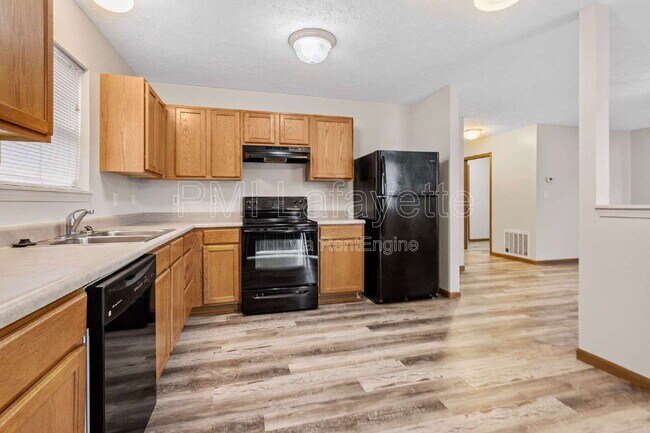 Building Photo - 2361 Maxwell Dr