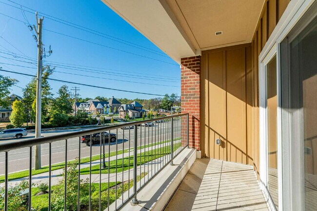 Building Photo - 1420 Ewing Pk Lp