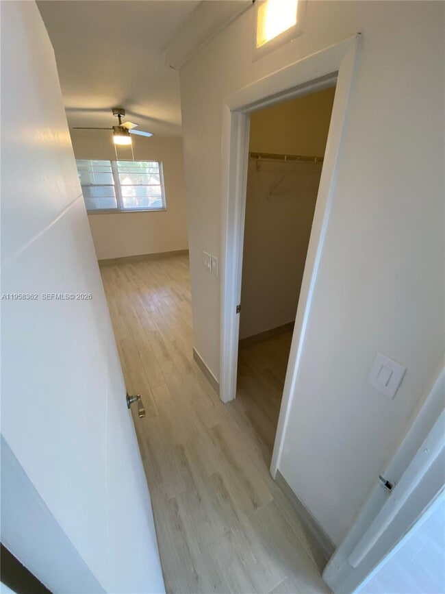 Building Photo - 3019 SW 68th Terrace