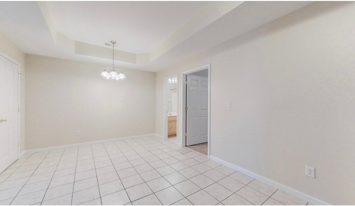Building Photo - 1106 Oatlands Park