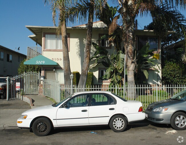 Building Photo - Rosemead Apartments