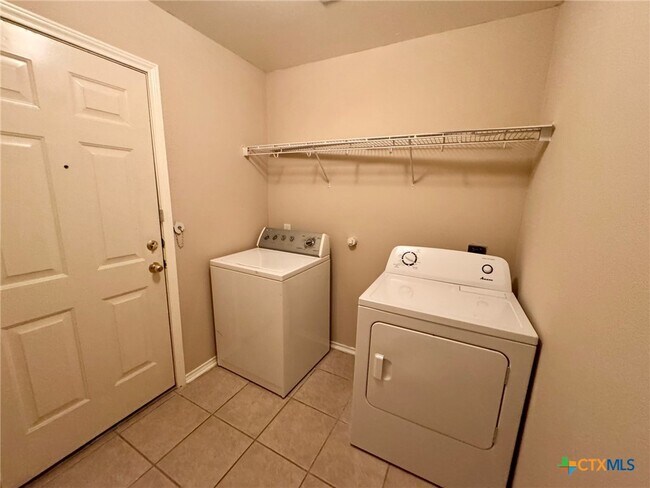 Building Photo - 7707 Wexford Hollow