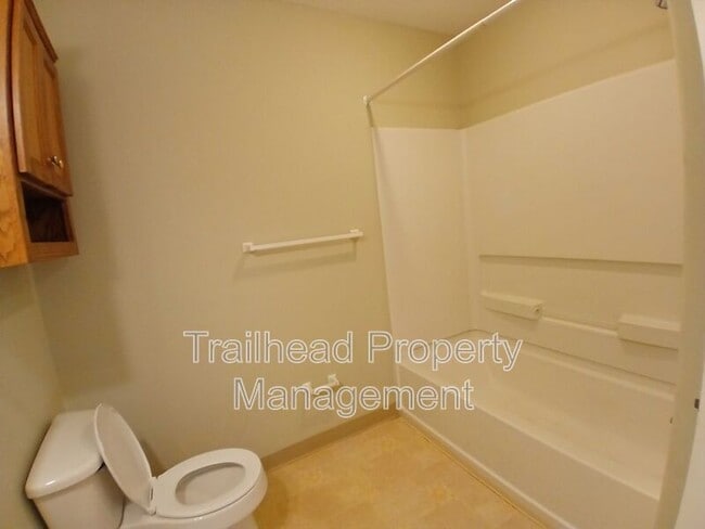 Building Photo - 1100 N Noland Rd