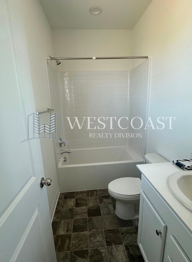Building Photo - 25134 Sand Wedge Dr