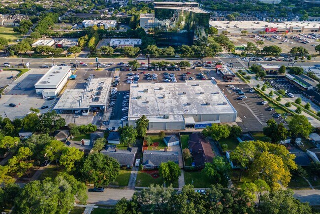 Building Photo - 10715 Wickersham Ln