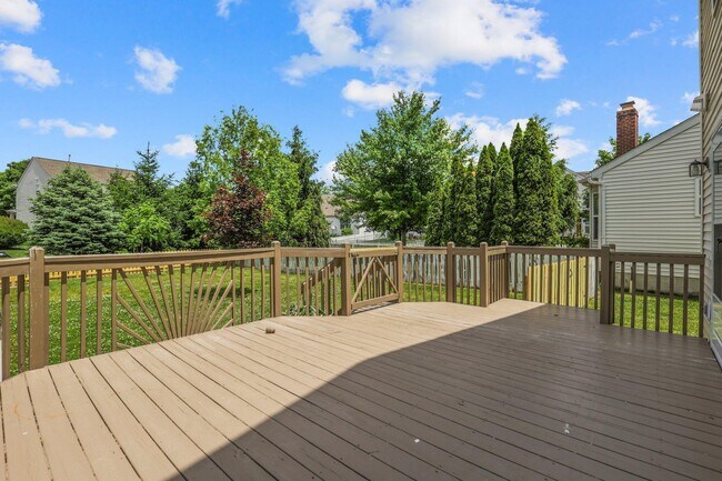 Building Photo - 5998 Blaverly Dr