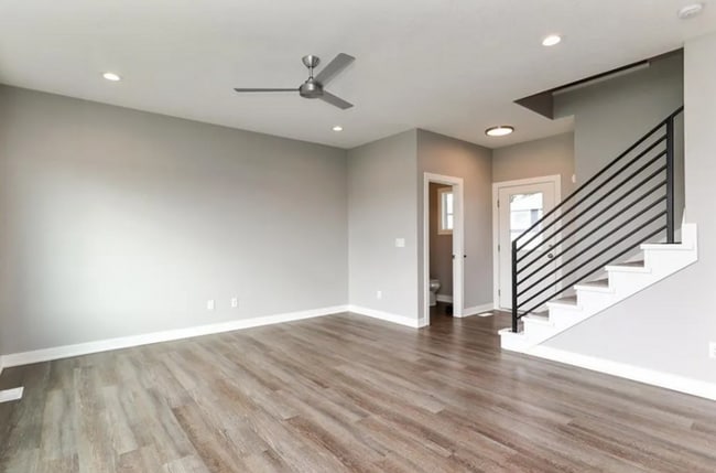 Building Photo - Beautiful Newer Home in West Des Moines