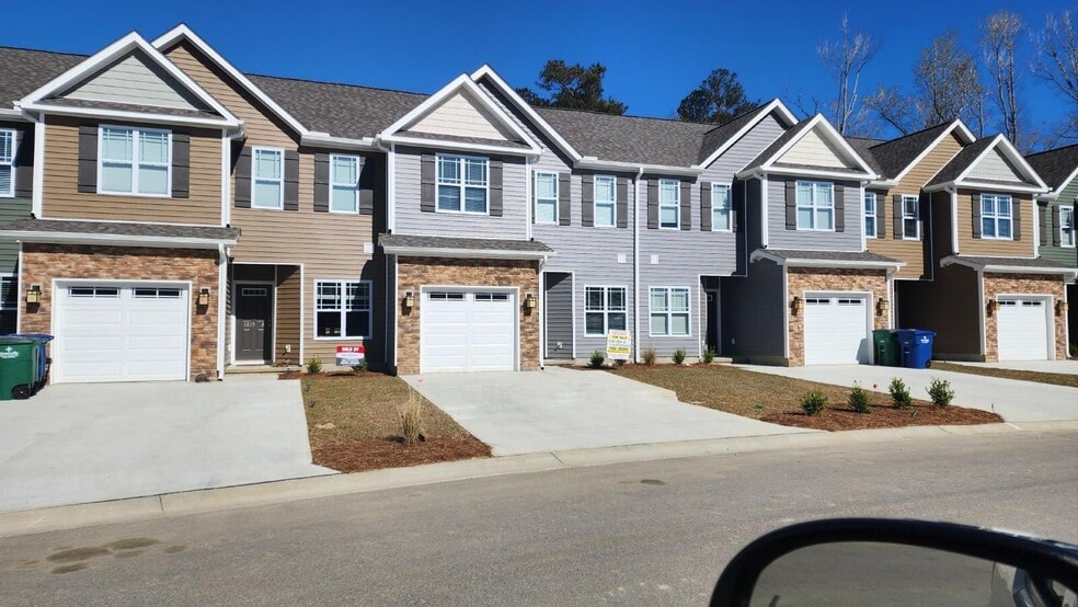 Building Photo - 1815 Fox Den Way