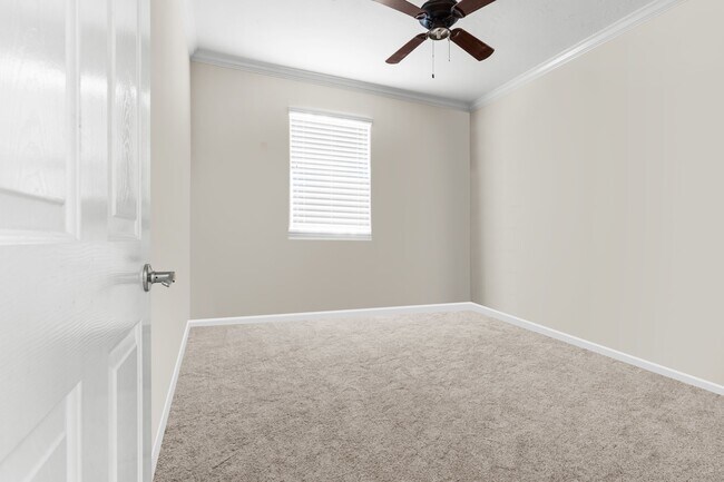 Building Photo - 7922 Stoneyway Dr