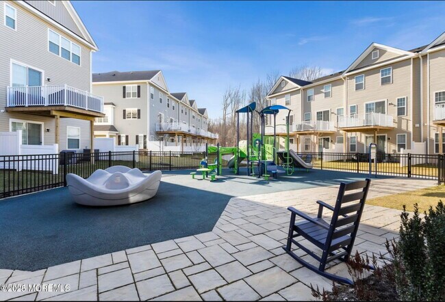 Building Photo - 2002 Evans Ln