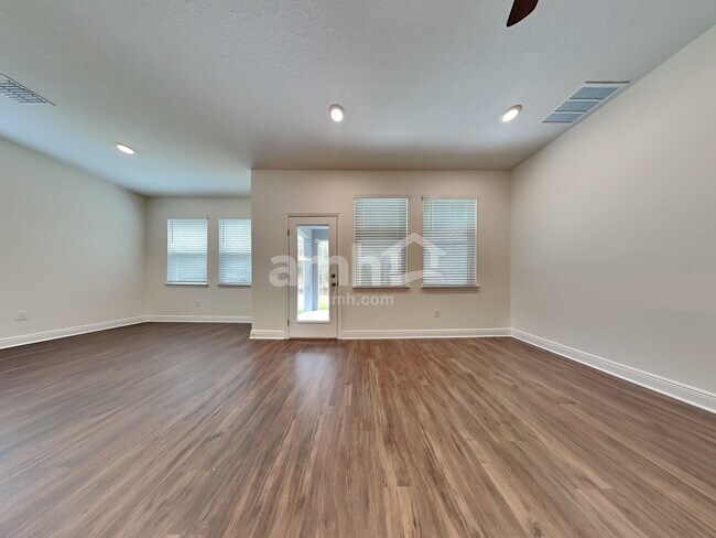 Building Photo - 6355 Emerald Hls Wy