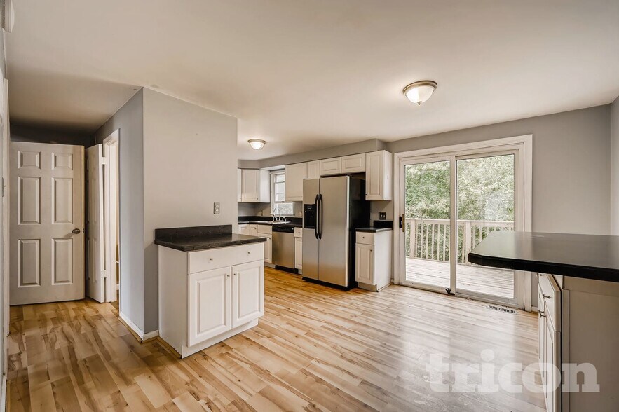 Building Photo - 13 Craftsman Ct