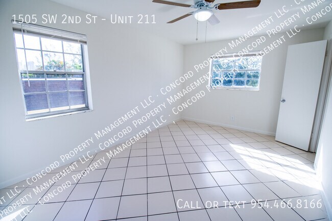 Building Photo - 1505 SW 2nd St