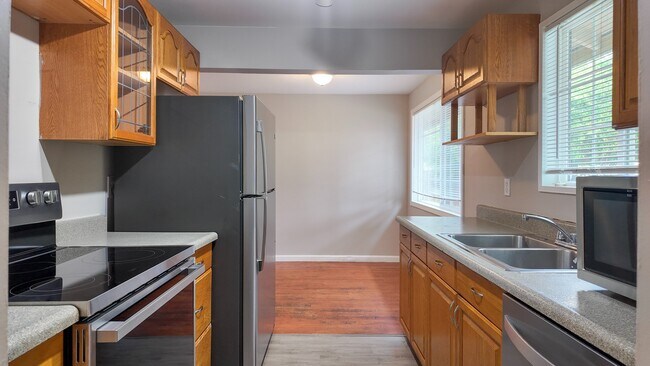 Building Photo - Charming 3BR Home with Massive Fenced in Yard