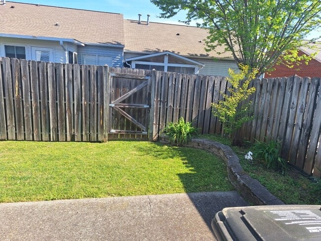 Building Photo - 4415 Greenfern Way