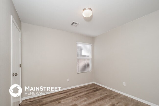 Building Photo - 5621 Gadwall Rd