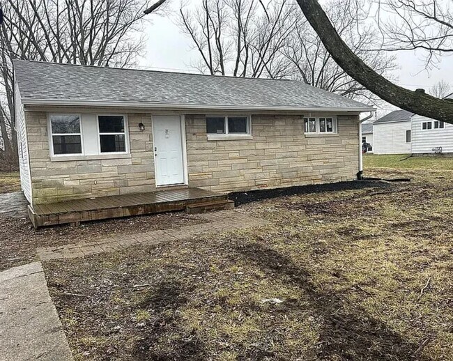 Building Photo - Cozy 3-Bedroom Home with Spacious Yard in Indianapolis