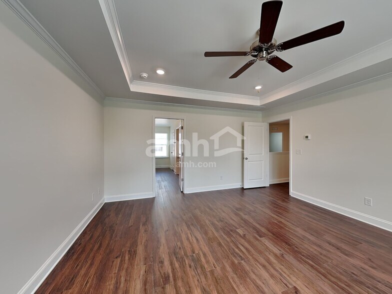 Building Photo - 636 Rivermist Dr