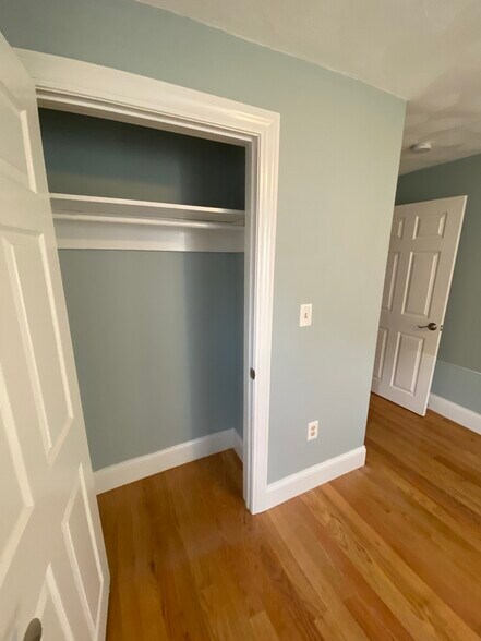 Building Photo - 305 Highland Ave