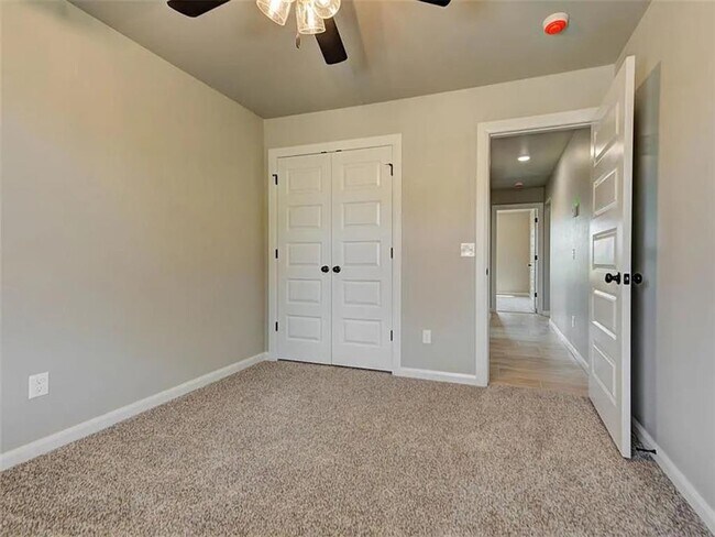 Building Photo - 1935 W Flintlock Wy