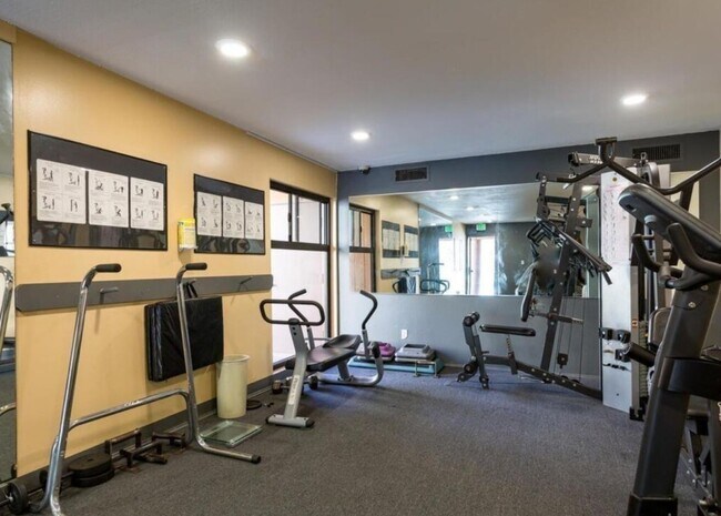 Building Photo - Updated 1 bedroom-1 bath, First Floor Condo in Desirable Rancho Mission Villas