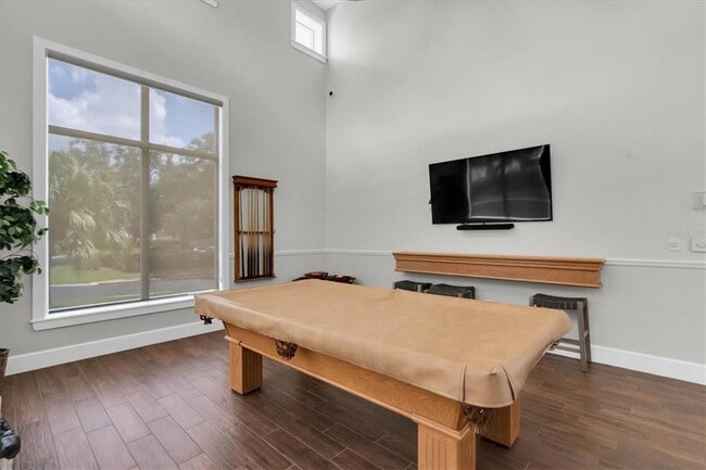 Building Photo - 4830 Osprey Dr S