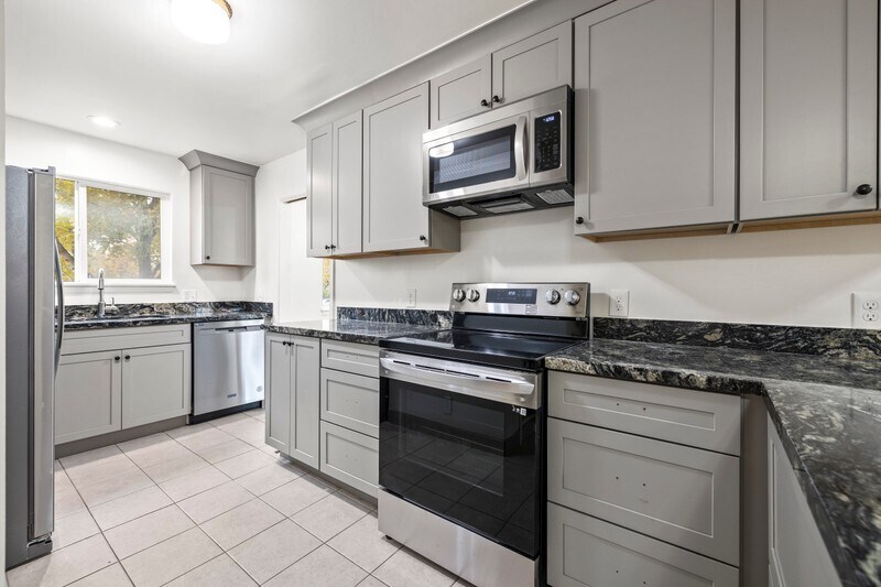 Building Photo - 627 S 500 E