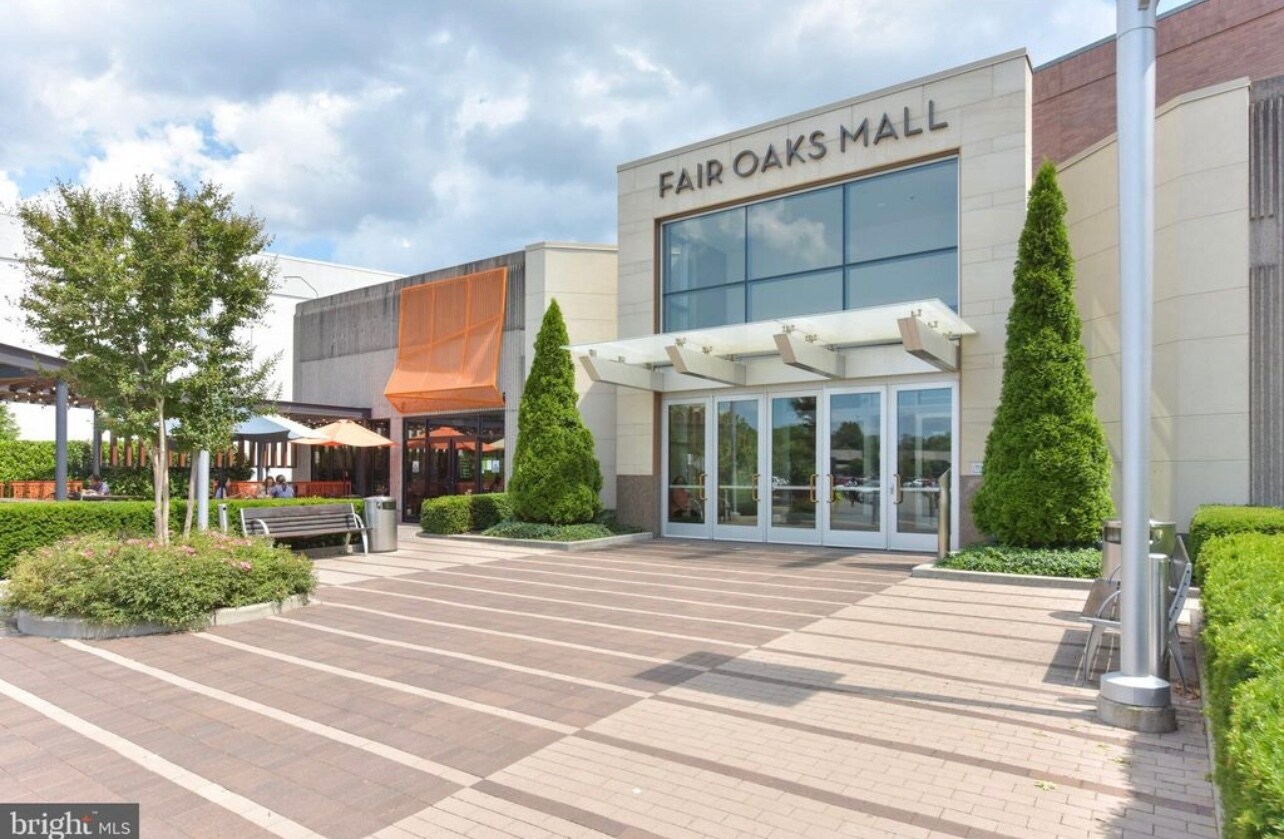 Building Photo - 12158 Penderview Ln