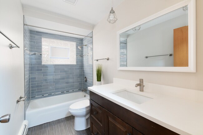 Building Photo - 8629 W Summerdale Ave