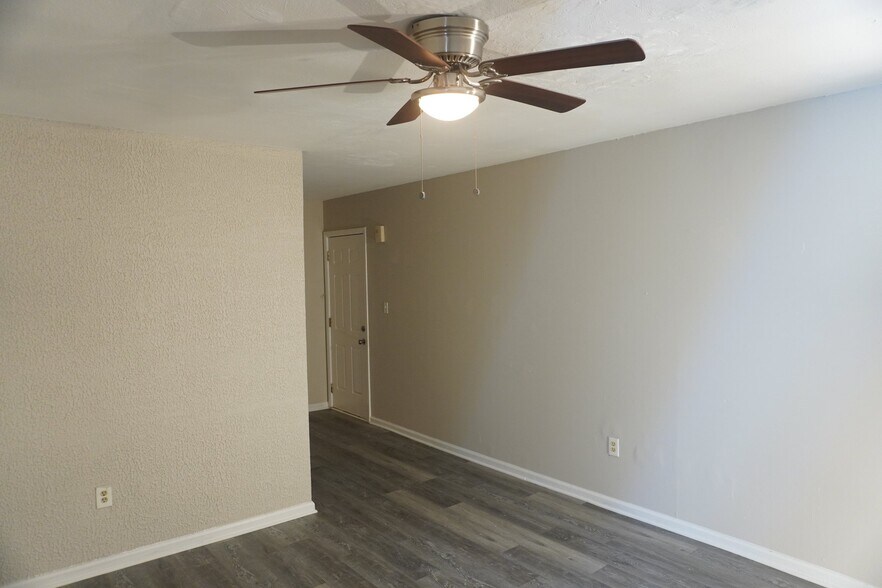 Building Photo - 5549 Force Rd