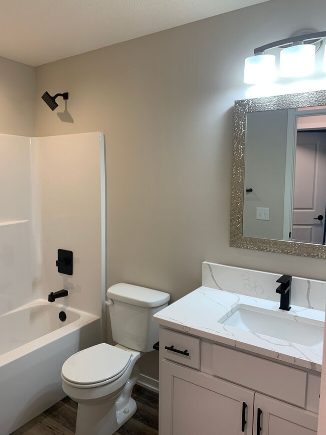 Building Photo - Spacious 2-Story with 3 bedrooms/2.5 bathrooms off N 27th and I-80